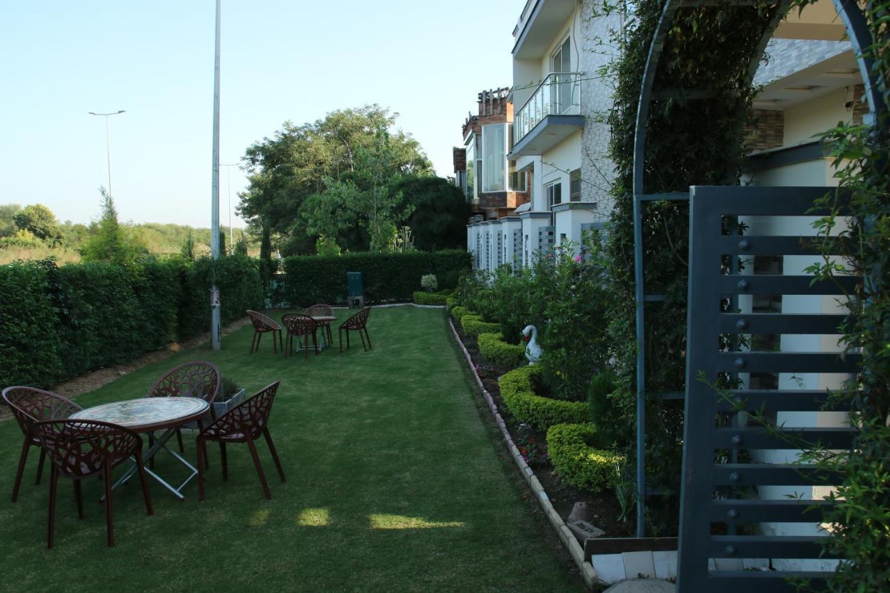 Canadian Inn อิสลามาบัด ภายนอก รูปภาพ